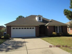 1825 Poteete Dr in Conway, AR - Building Photo