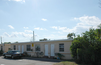 LC 16:539 NW 1st Ave in Hallandale Beach, FL - Building Photo - Building Photo