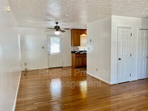 74 Ireland St in Hampton, VA - Foto de edificio - Building Photo