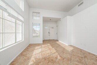 6062 Canyon Gap Dr in North Las Vegas, NV - Building Photo - Building Photo