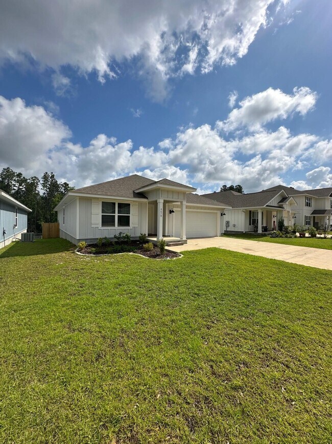 8670 Pathstone Blvd in Pensacola, FL - Building Photo - Building Photo