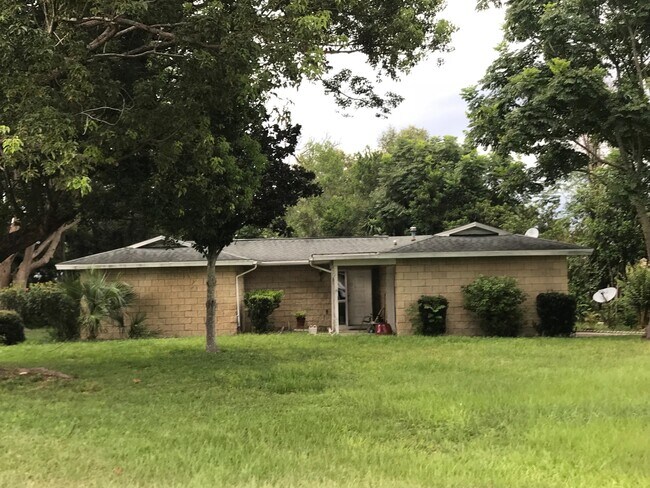 496 Lake Rd