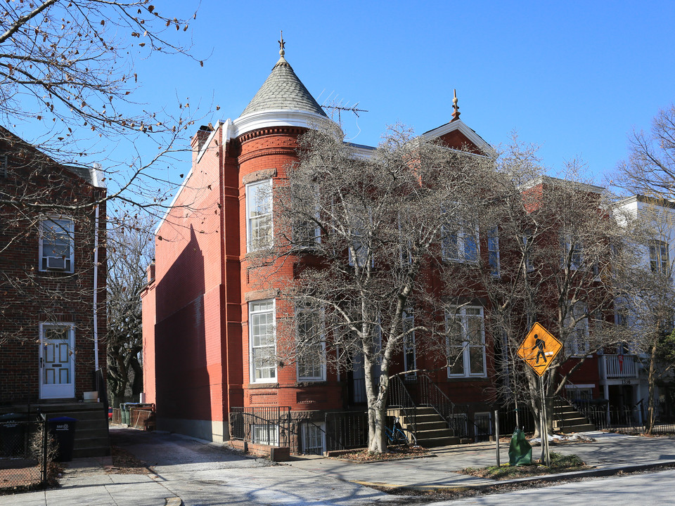 1332 22nd St NW in Washington, DC - Building Photo