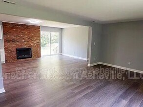 708 Heatherwood Dr in Hendersonville, NC - Building Photo - Building Photo