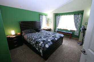 10734 Whitman Ave N in Seattle, WA - Building Photo - Building Photo