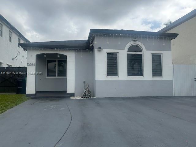 13934 SW 164th St in Miami, FL - Building Photo - Building Photo