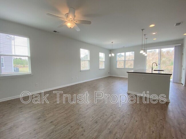 121 Wild Holly Dr in Moncks Corner, SC - Building Photo - Building Photo