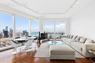 25 Columbus Cir in New York, NY - Building Photo