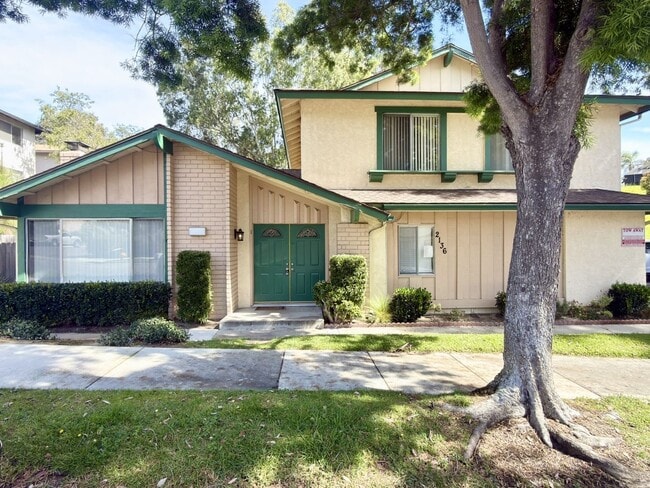 2136 Via Esmarca in Oceanside, CA - Building Photo - Building Photo