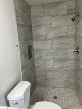 4720 Burma Rd in Dallas, TX - Building Photo - Building Photo