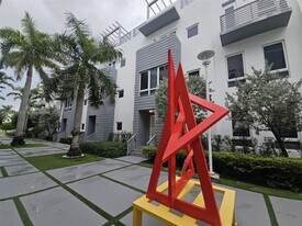 9177 NW 33rd St in Doral, FL - Building Photo