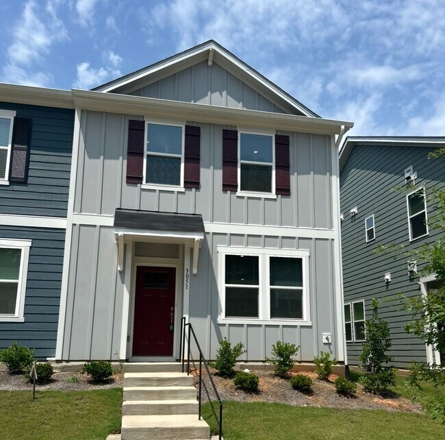 property at 3051 Spline Cir