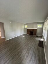 11 E Kelso Rd, Unit 11 in Columbus, OH - Building Photo - Building Photo