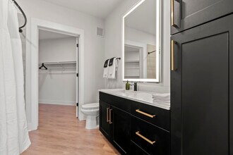1116 Gramercy Ln in Tampa, FL - Building Photo - Building Photo