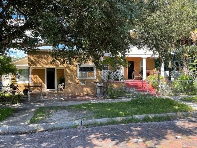 property at 3015 W Chestnut St