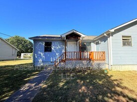 2701 NW Georgetown Dr in Cleveland, TN - Building Photo