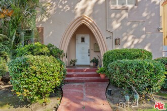 1142 S Clark Dr-Unit -1 in Los Angeles, CA - Building Photo - Building Photo