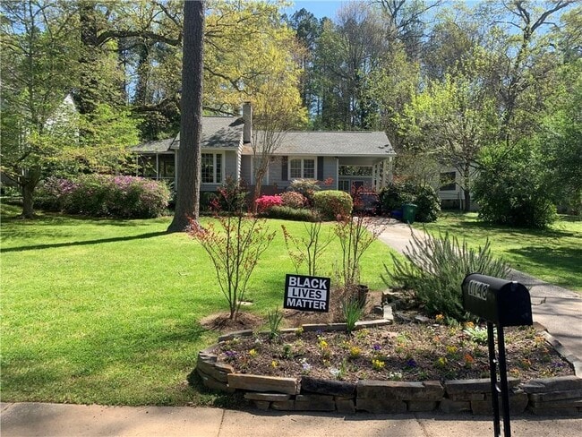 property at 1148 Forrest Blvd