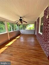8 Mannakee St in Rockville, MD - Foto de edificio - Building Photo