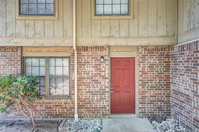 property at 740 Bluebonnet Dr