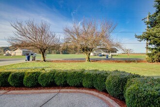 9929 District Line Rd in Burlington, WA - Building Photo - Building Photo