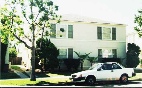 4460-4462 N Banner Dr in Long Beach, CA - Building Photo