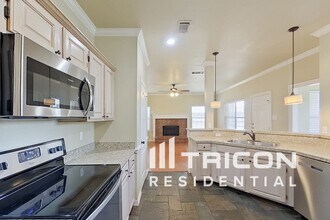 4116 Kingsferry Dr in Arlington, TX - Building Photo - Building Photo