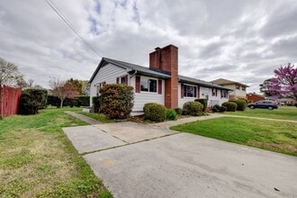 609 Birch Dr in Newport News, VA - Building Photo - Building Photo