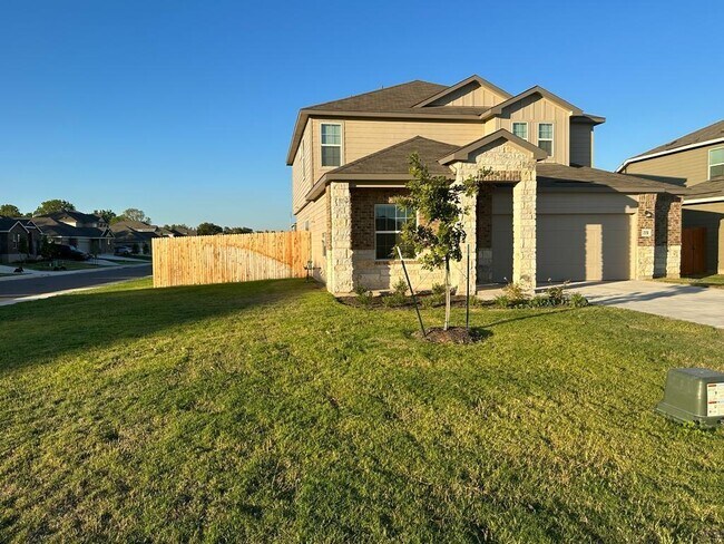 220 Otter Rd in Kyle, TX - Building Photo - Building Photo