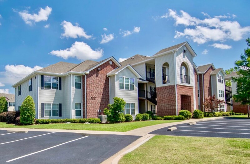3390 N Lumpkin Rd in Columbus, GA - Building Photo