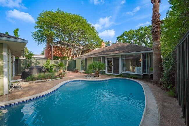 1644 Banks St in Houston, TX - Building Photo - Building Photo