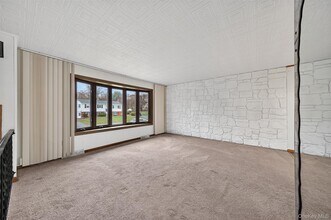 8 Badami Dr in Middletown, NY - Building Photo - Building Photo