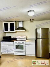 1522 NE 97th St in Seattle, WA - Foto de edificio - Building Photo