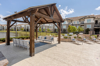 Silver Oaks in Gonzales, LA - Foto de edificio - Building Photo