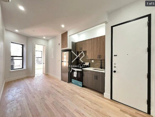 1323 Sterling Pl-Unit -D in Brooklyn, NY - Building Photo - Building Photo