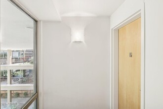 7151 E Rancho Vista Dr in Scottsdale, AZ - Building Photo - Building Photo