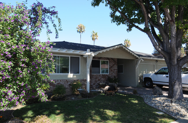 148 A,B Mercy St in Mountain View, CA - Foto de edificio - Building Photo