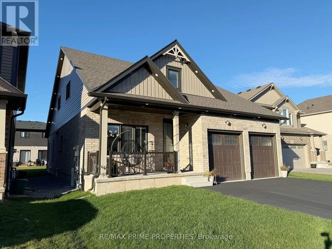 9337 White Oak Ave in Niagara Falls, ON - Building Photo - Building Photo