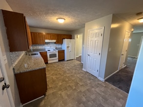 225 Sherando Cir in Stephens City, VA - Building Photo - Building Photo