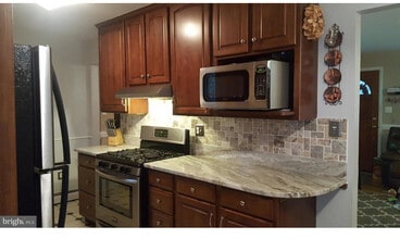 14607 Anderson St in Woodbridge, VA - Building Photo - Building Photo