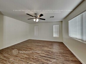 2315 W Running Deer Trl in Phoenix, AZ - Building Photo - Building Photo