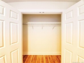 30 Ferris Ave in Norwalk, CT - Building Photo - Building Photo