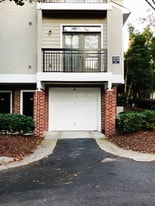 4246 River Green Dr NW in Atlanta, GA - Building Photo