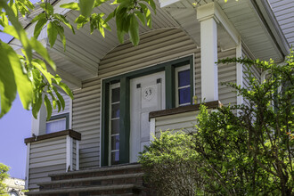 53 Spruce Ave in Ridgefield Park, NJ - Foto de edificio - Building Photo
