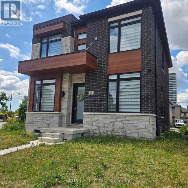 property at 16 Moorcroft Pl