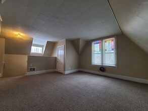 621 State St, Unit Apt. 2 in St. Joseph, MI - Building Photo - Building Photo