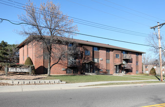 East Brooke in St. Cloud, MN - Building Photo - Building Photo