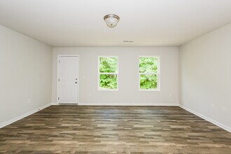 145 Cold Creek Pkwy in Macon, GA - Foto de edificio - Building Photo