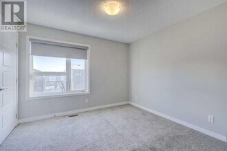 301 Redstone Blvd NE in Calgary, AB - Building Photo - Building Photo