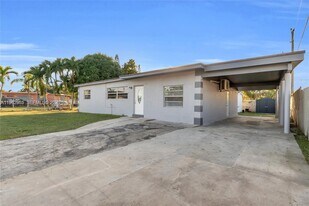 26620 SW 136th Ave in Naranja, FL - Building Photo